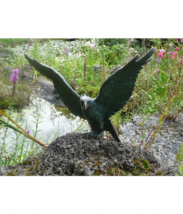 Rottenecker Bronze-Figur Roter Milan, Flügel Offen 3 Rottenecker Bronze-Figur Roter Milan, Flügel Offen